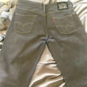 Grey Levi’s Men 33x34